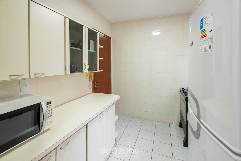 Apartment w/ Barbecue 350m From the Beach Ilh0503