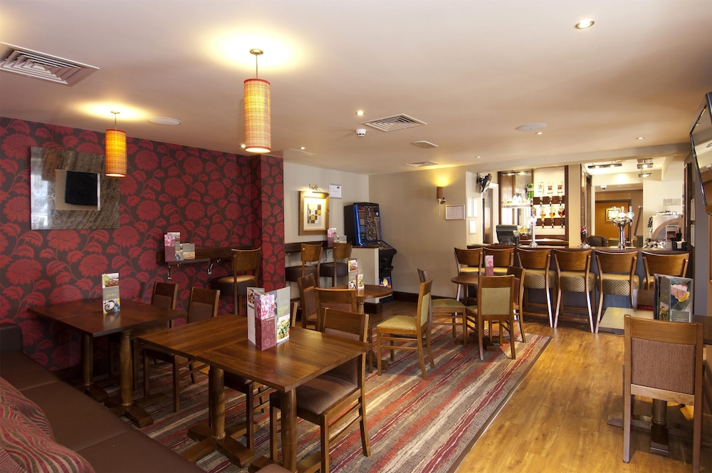 Premier Inn Loughborough 3