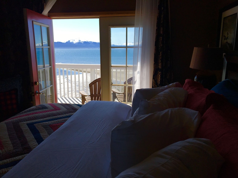 Homer Vacations - Ocean House Inn  Condos - Property Image 2