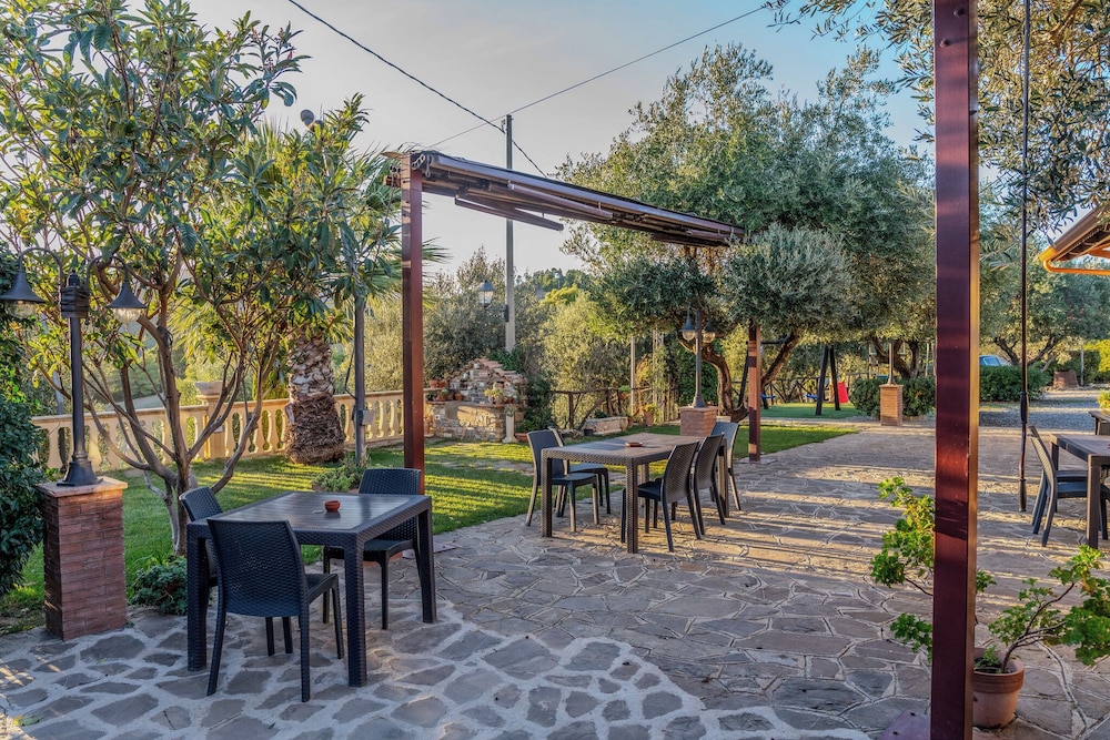 Camera in accogliente B&B ad Albidona