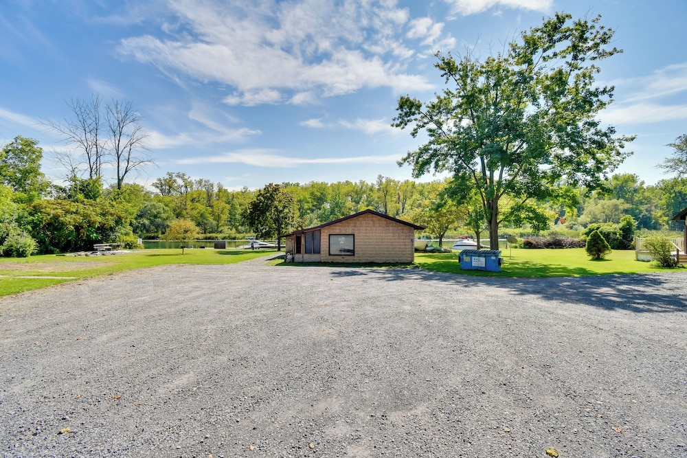 Riverfront Couple's Retreat, 3 Mi to Seneca Lake!