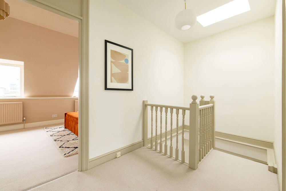 Stylish West Kensington Duplex