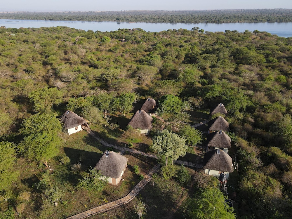savannah murchison lodge