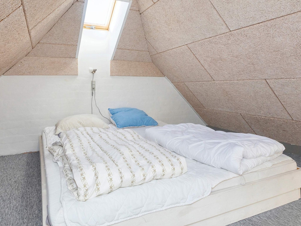 Adorable Holiday Home in Fur near Sea view 5