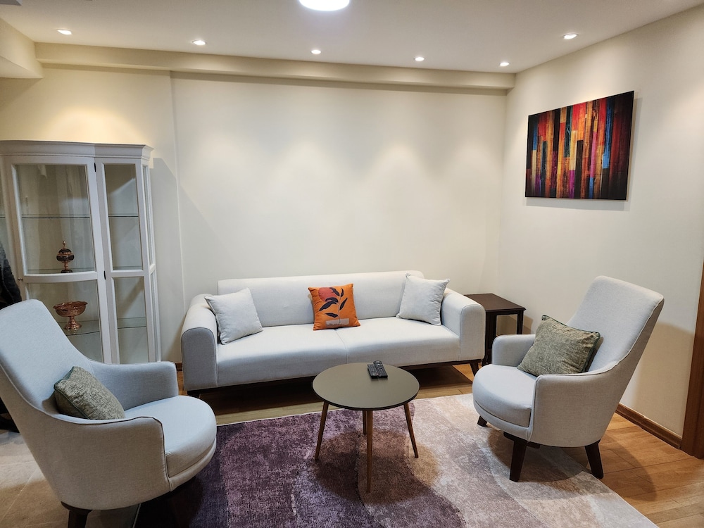 Perfect Residence Taksim with pool