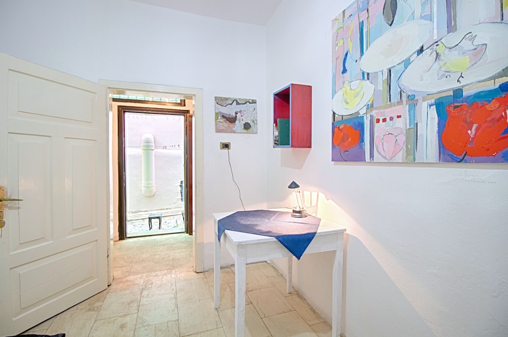 Artist House