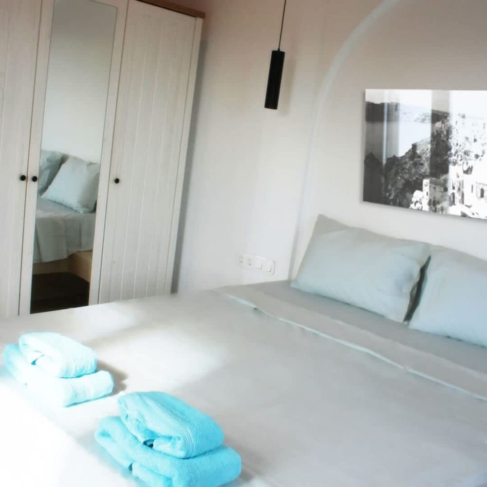 Assyr B - Santorini Cozy Retreat