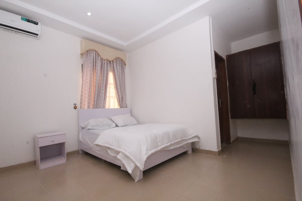 White House Service Apartment
