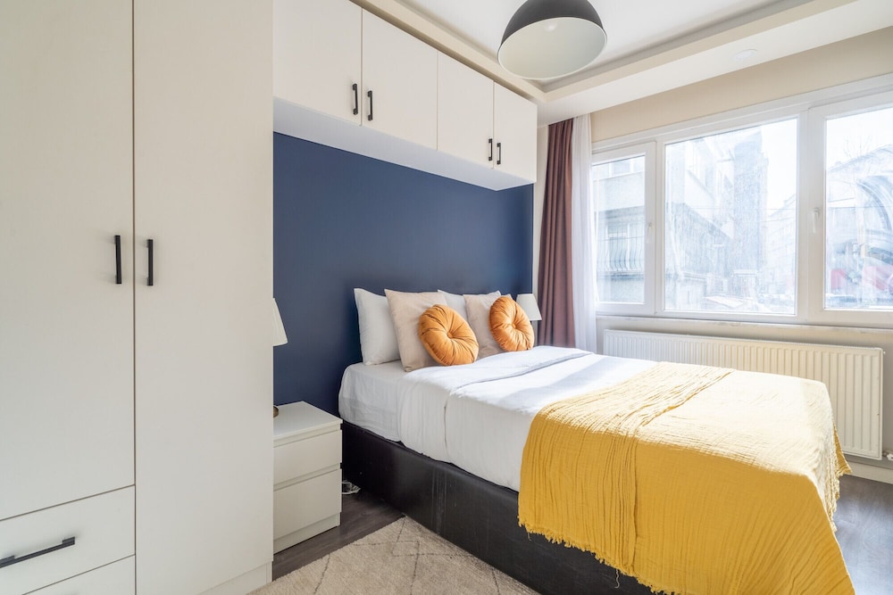 Refreshing Duplex Flat With Jacuzzi in Sisli