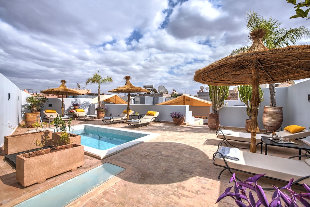 Riad Awa