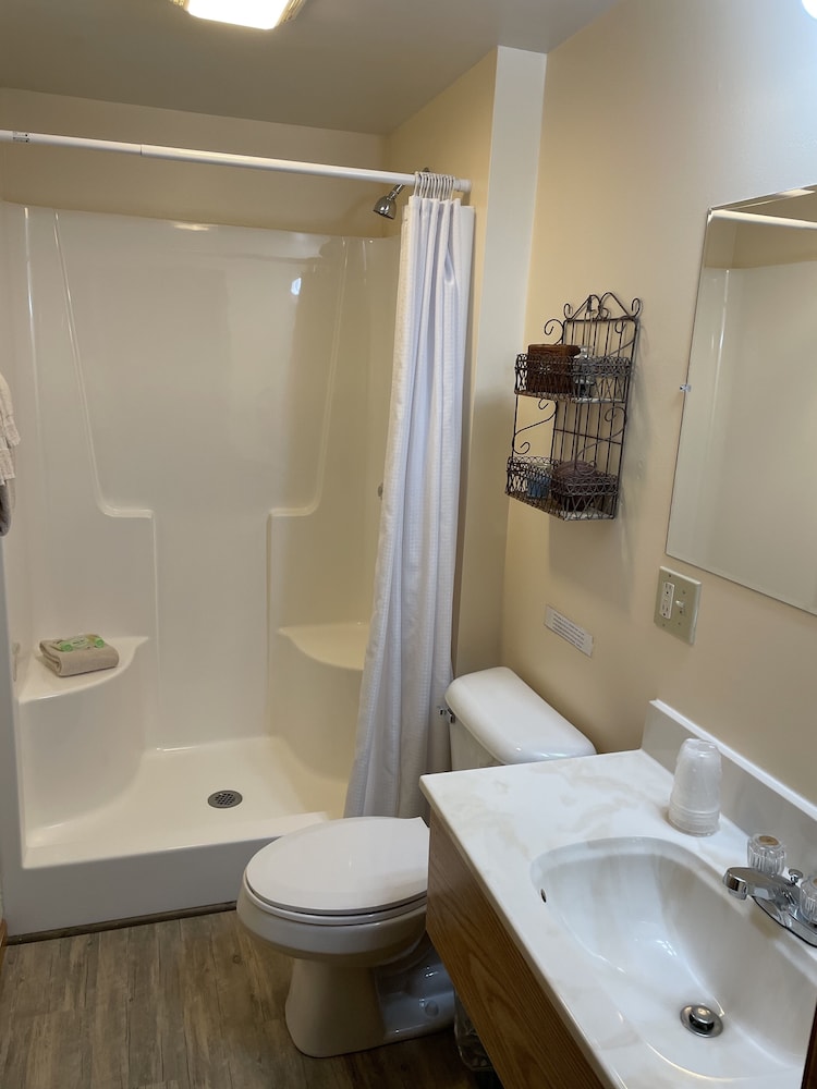 Whitetail Creek Resort