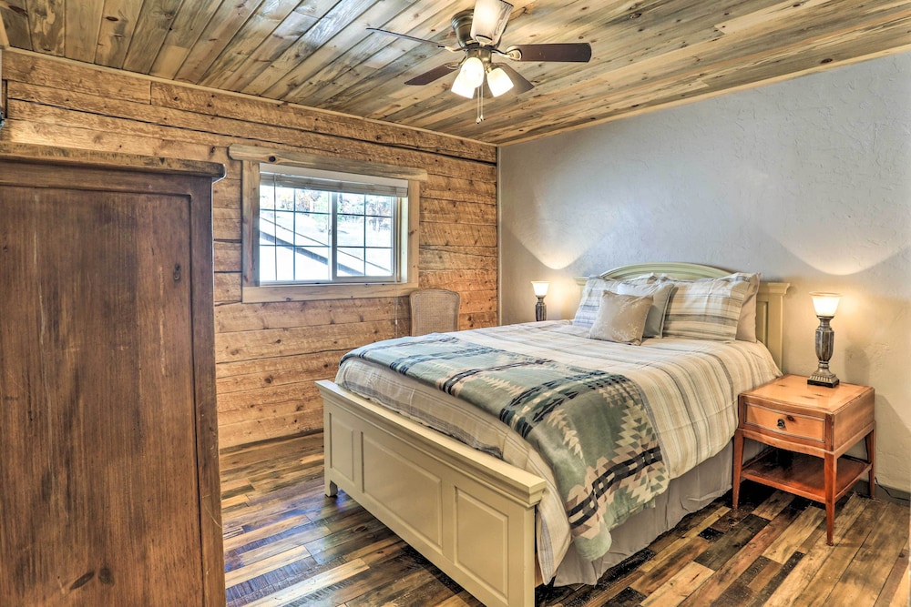 Tasteful Log Cabin Retreat on Lake Pagosa! view 5
