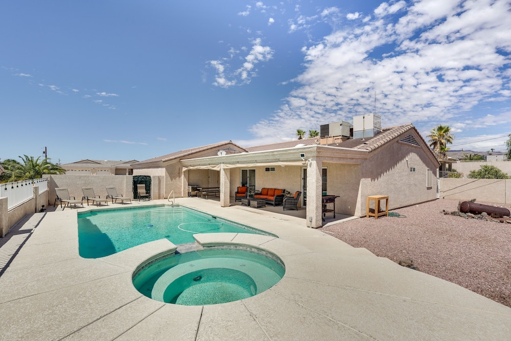 Lake Havasu City Home: Private Pool & Hot Tub! view 3
