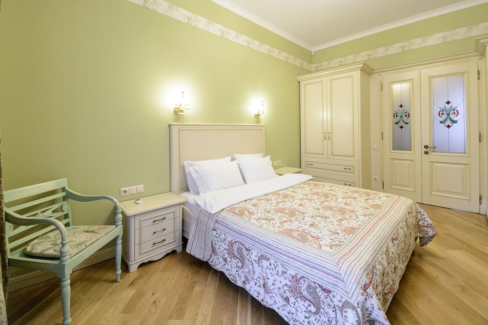 Kiev Accommodation Hotel Service
