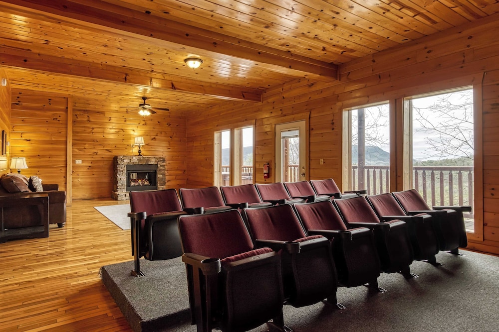 Hot Tub, Game Room, Movie Theater, View Sleeps 18 Lookout Lodge by Avantstay