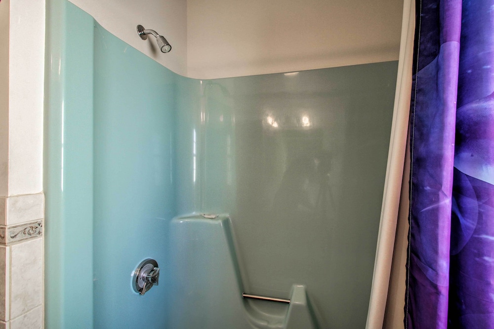 Apt in Old Orchard Beach - Walk to Bay + Pier