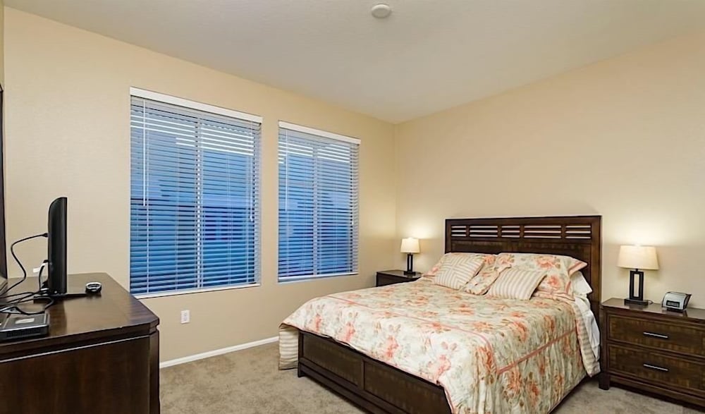 Phoenix Vacations - Glendale Getaway By Signature Vacation Rentals - Property Image 5