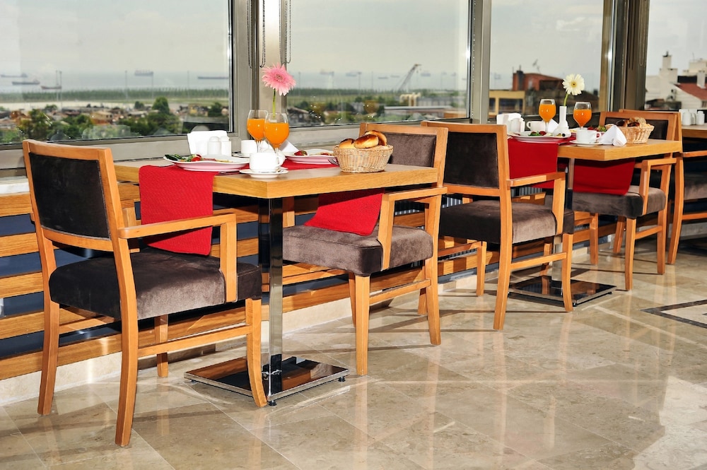 Delta Hotel Istanbul - Image 65