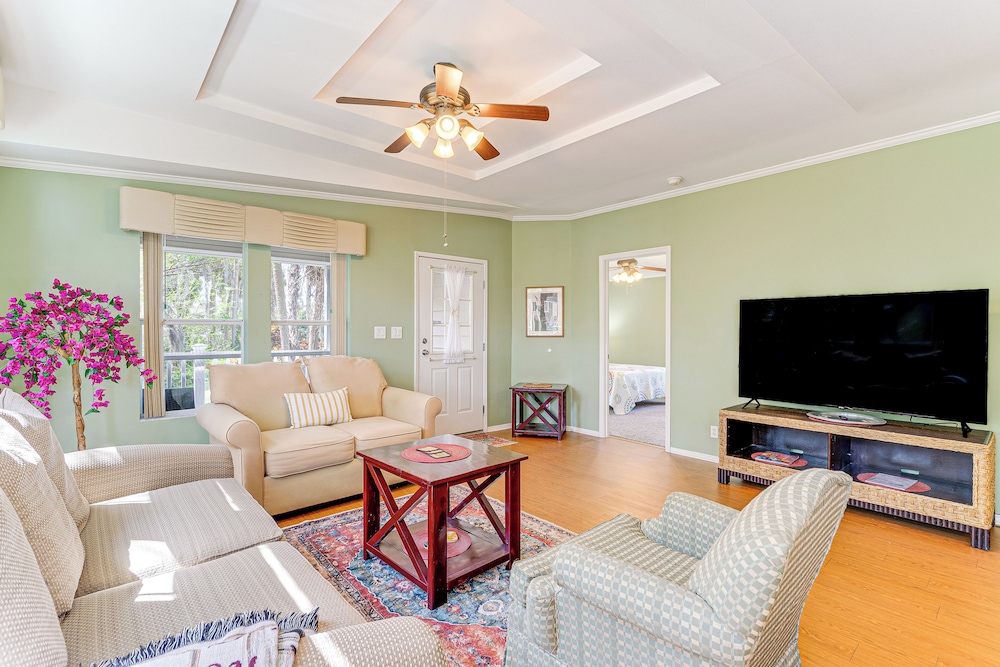 Swim, Golf & Relax: Family Gem in North Fort Myers