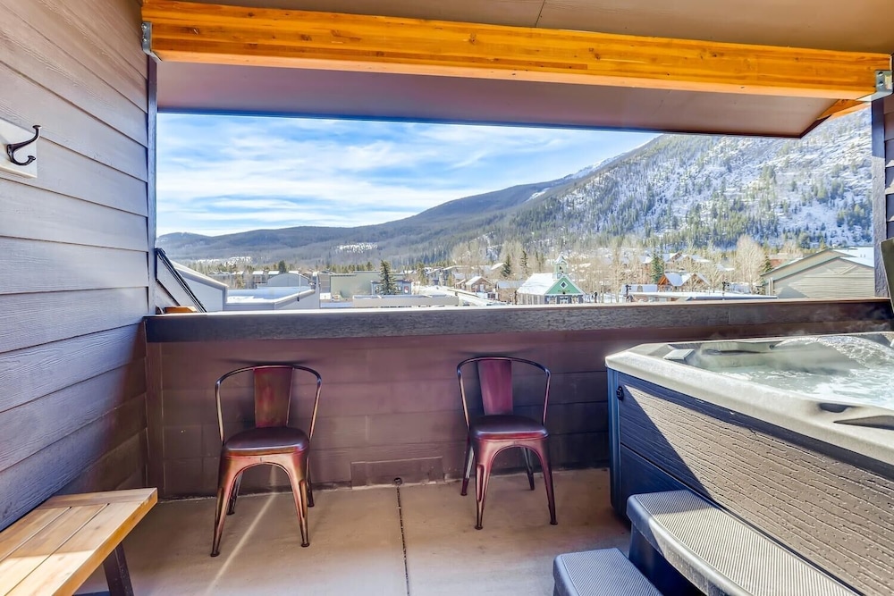 S On Galena #8 3 Bedroom Townhouse by RedAwning view 4