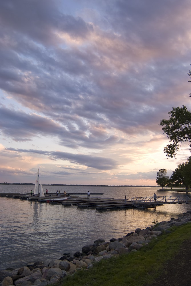 King's Pointe Waterpark Resort - Property Image 9