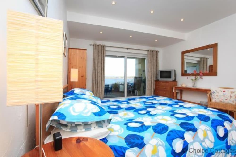 Appledore Yardarm 4 Bedrooms view 4