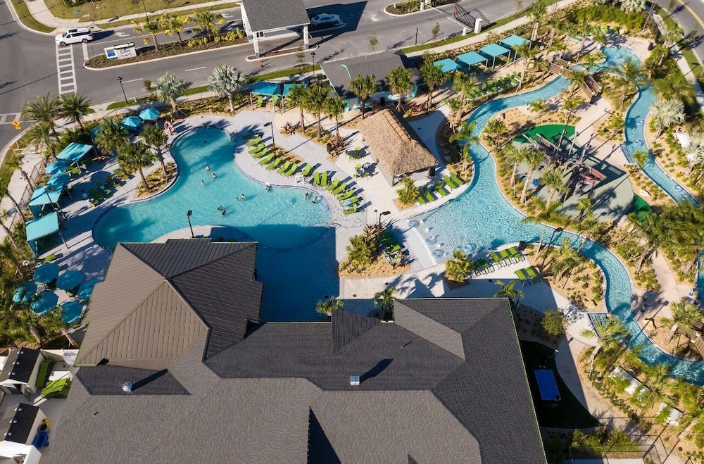 Storey Lake Resort, Private Pool, Near Famous Attractions!!