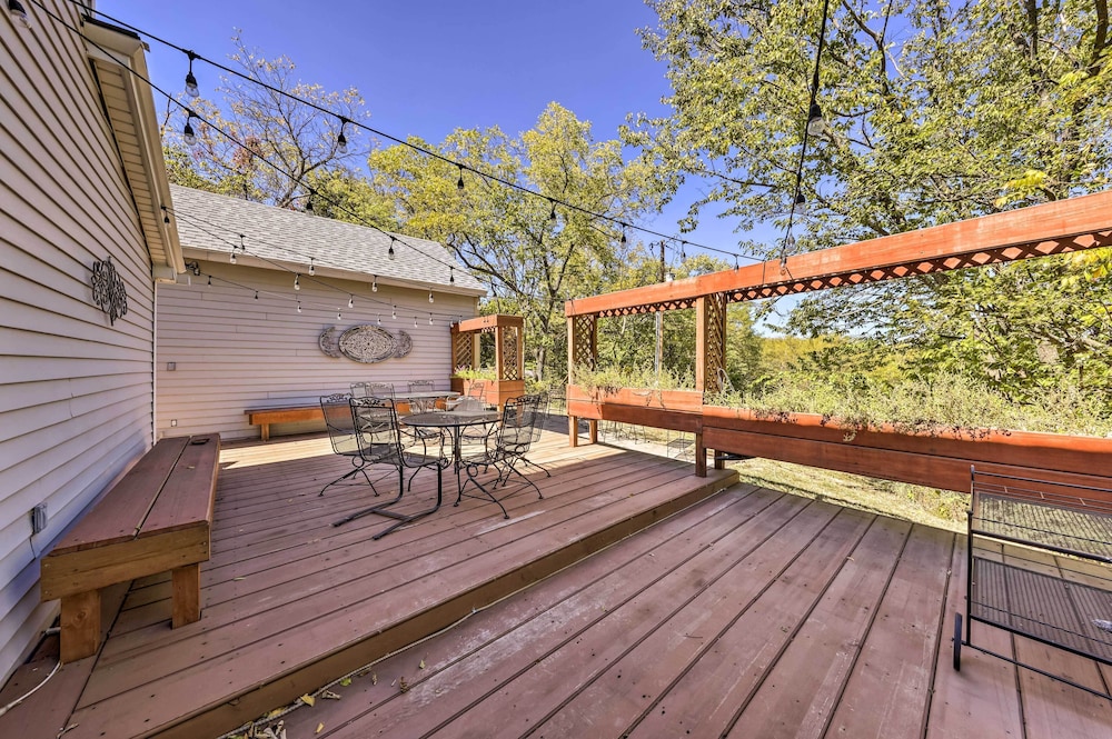 'the Vista' Retreat  30 Mi to Kansas City! - Property Image 5