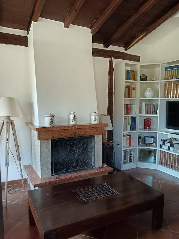 Rome Within Reach Relaxation, Nature, and a Private Pool!