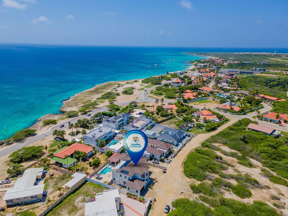 NEW Walk 2 Beach - 5BR Bonusroom w Pool Office