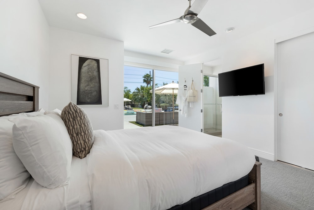 Polo Villa 7 by Avantstay Features Entertainer s Backyard Game Room 260316 5 Bedrooms
