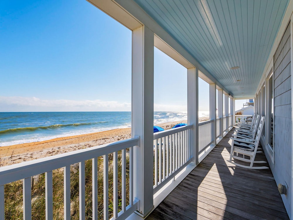 Ocean Paradise by Distinctive Beach Rentals