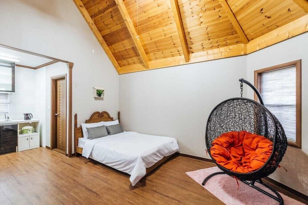 Indigo Pension view 2