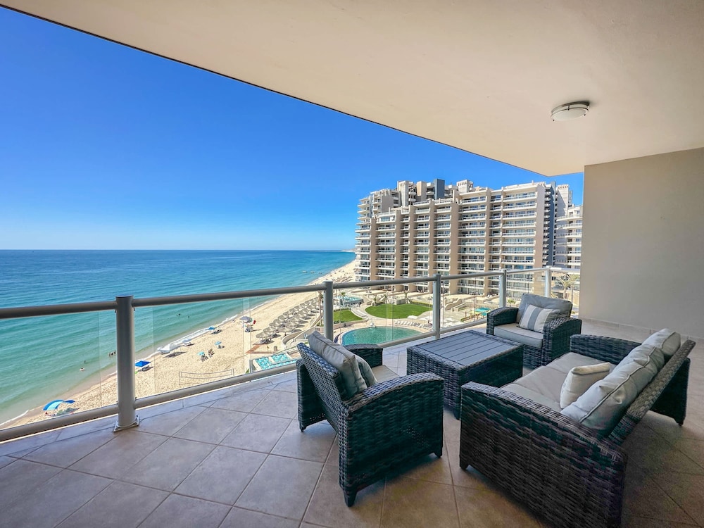 Beach Bliss Retreat 2BR Beachfront Condo