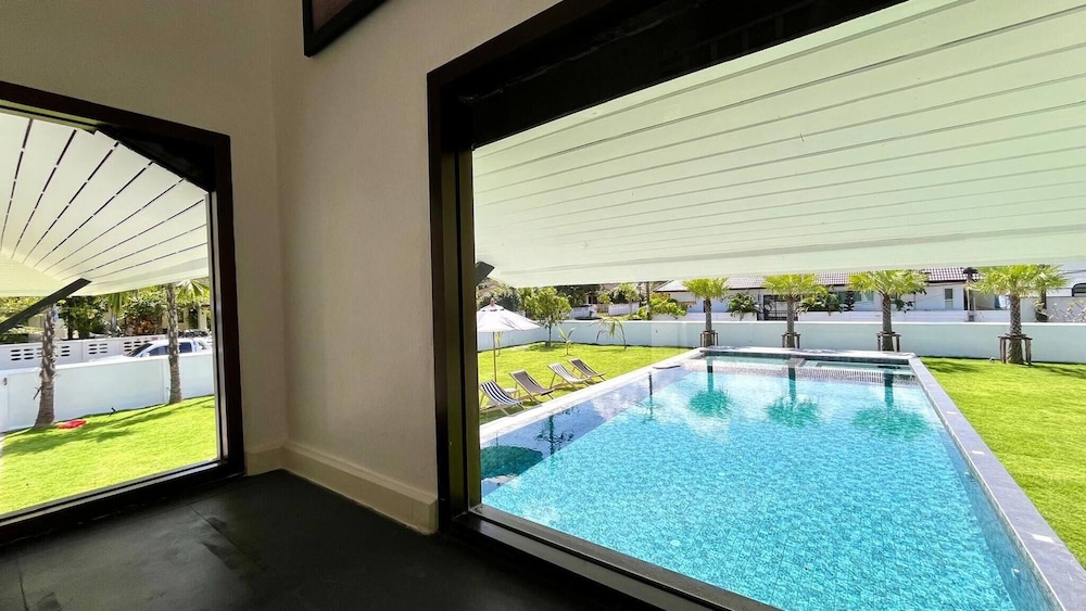 Khaolak Pool Villa With 3 Bedrooms