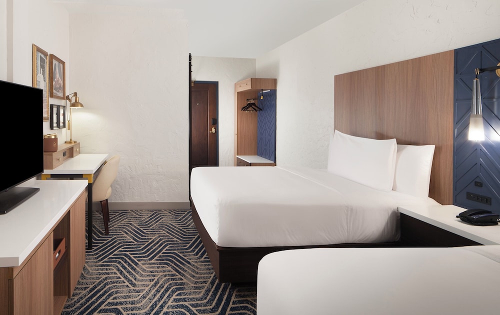 Hotel Royer Urbana Champaign, Tapestry Collection by Hilton