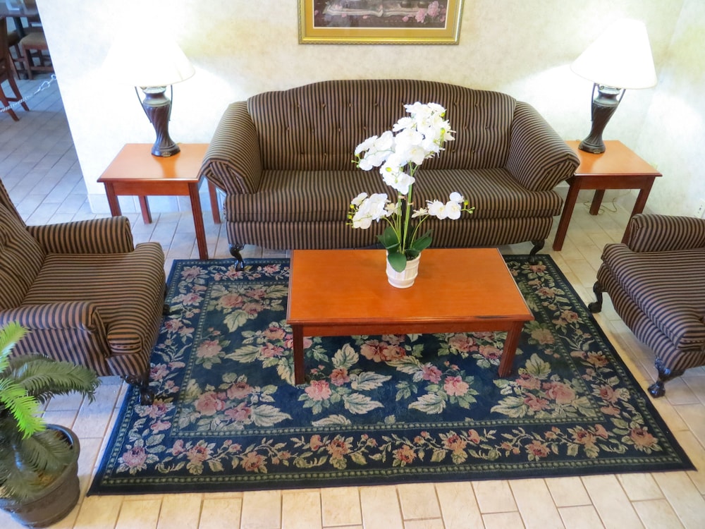 Econo Lodge Villa Rica view 4