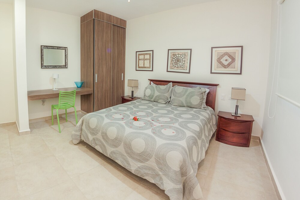 Quiet & Relaxing 2BR Condo in the most exclusive area by Happy Address view 5