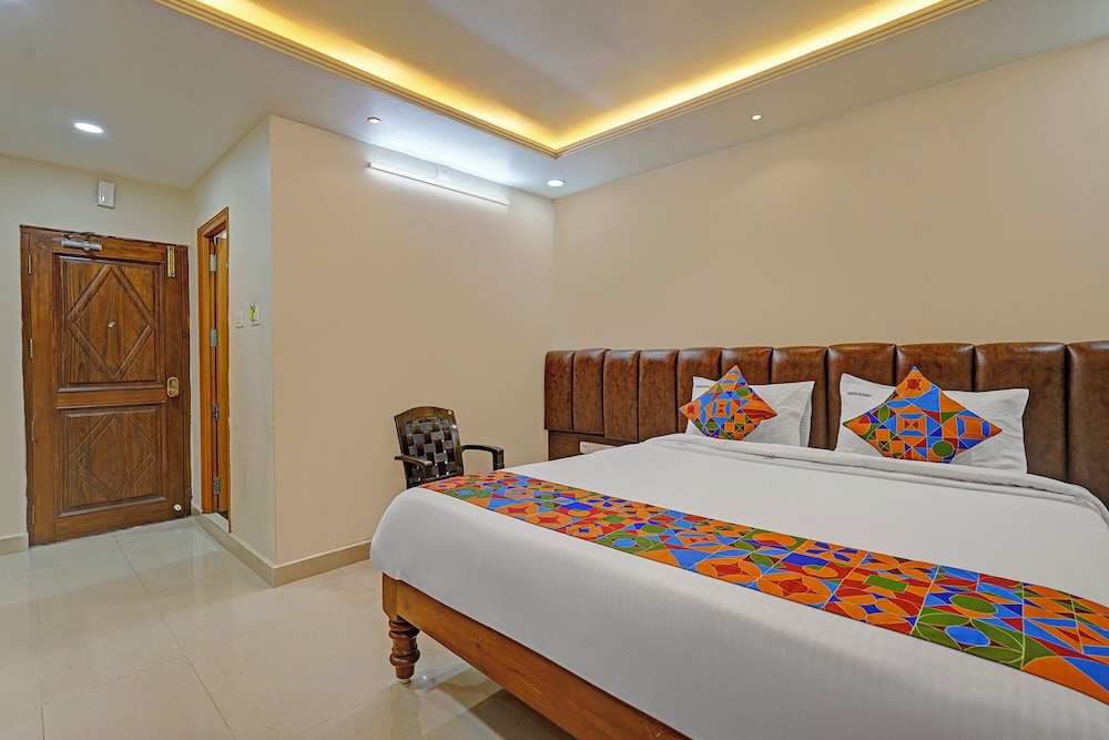 Fabhotel Pranavam Residency