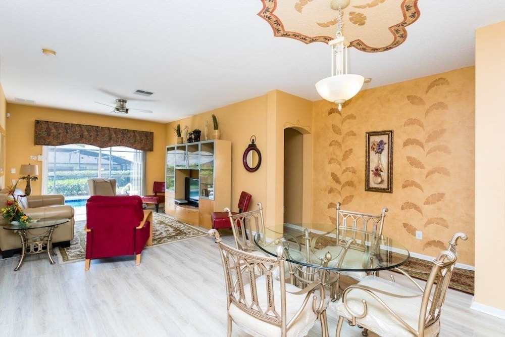 7BR Pool Home Emerald Island by SHV-8409