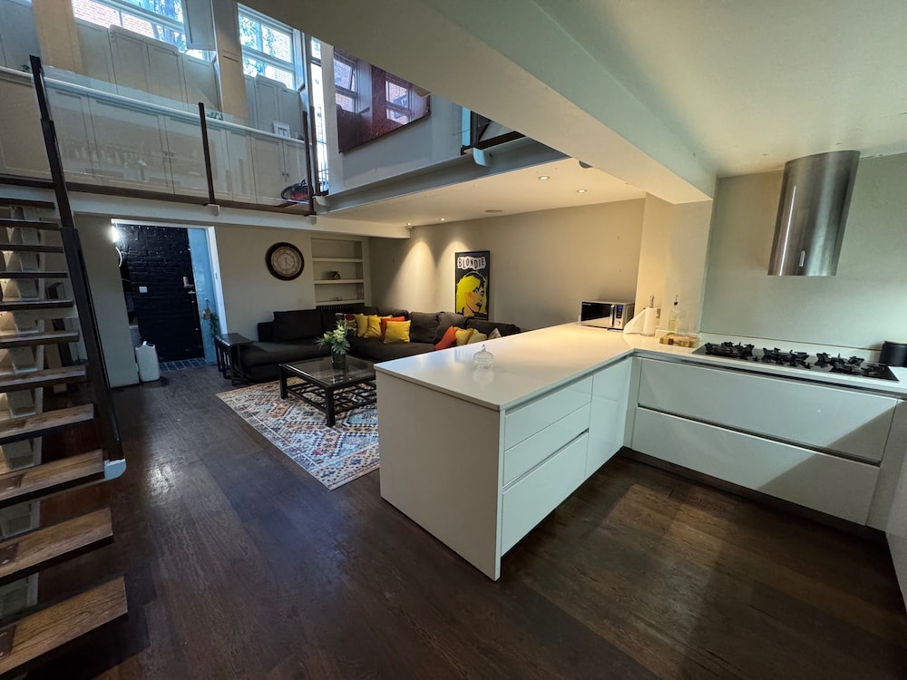 Covent Garden House, 4-bed, Sleeps 10