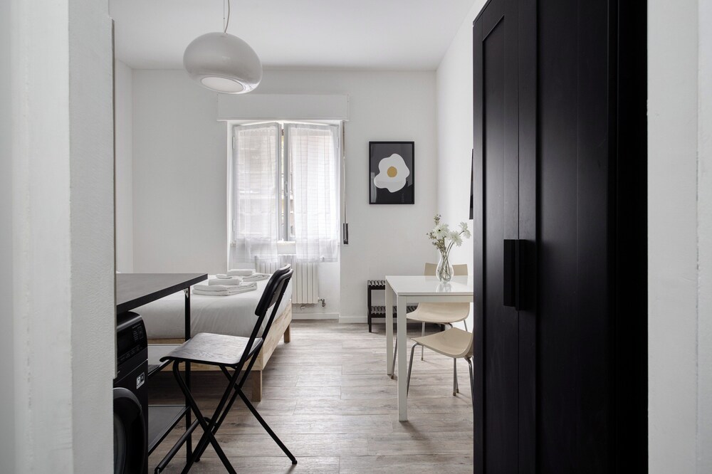 Elegant Studios near Station