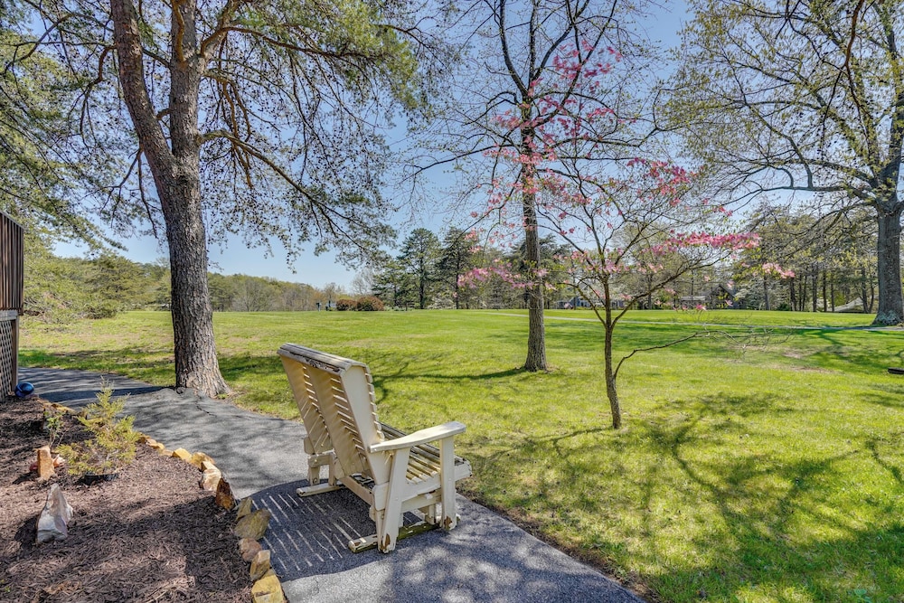Retreat on The Woods Resort: Mtn View Golf Course! - Property Image 10