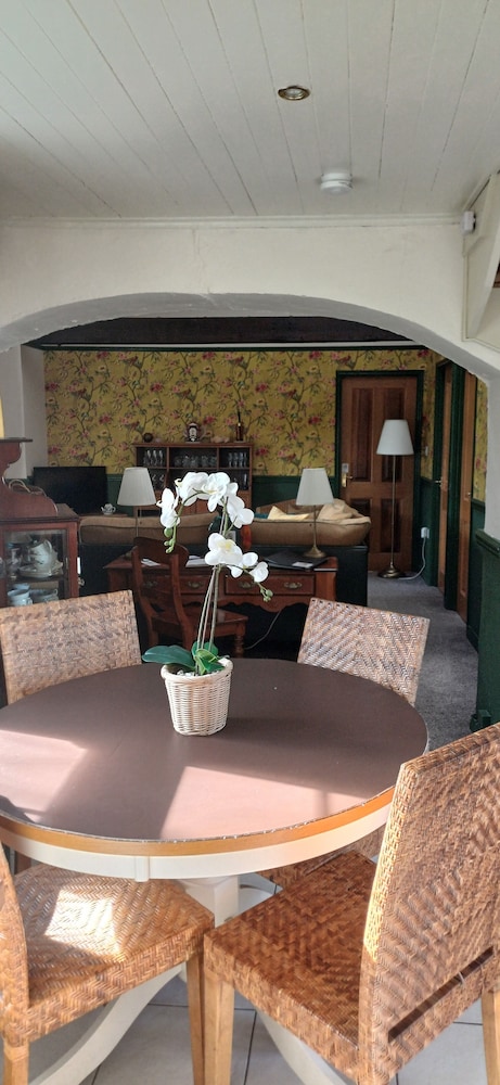 Riverside Cottage at Logwood Mill