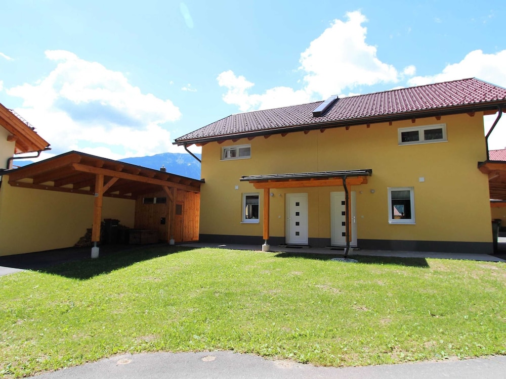 Luxurious Chalet in Kotschach-mauthen Near Ski Area