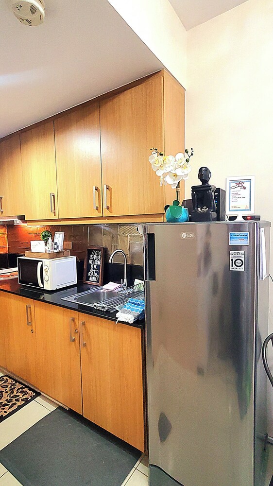 Urban Retreat at Shell Residences With Netflix 300mbps Wifi