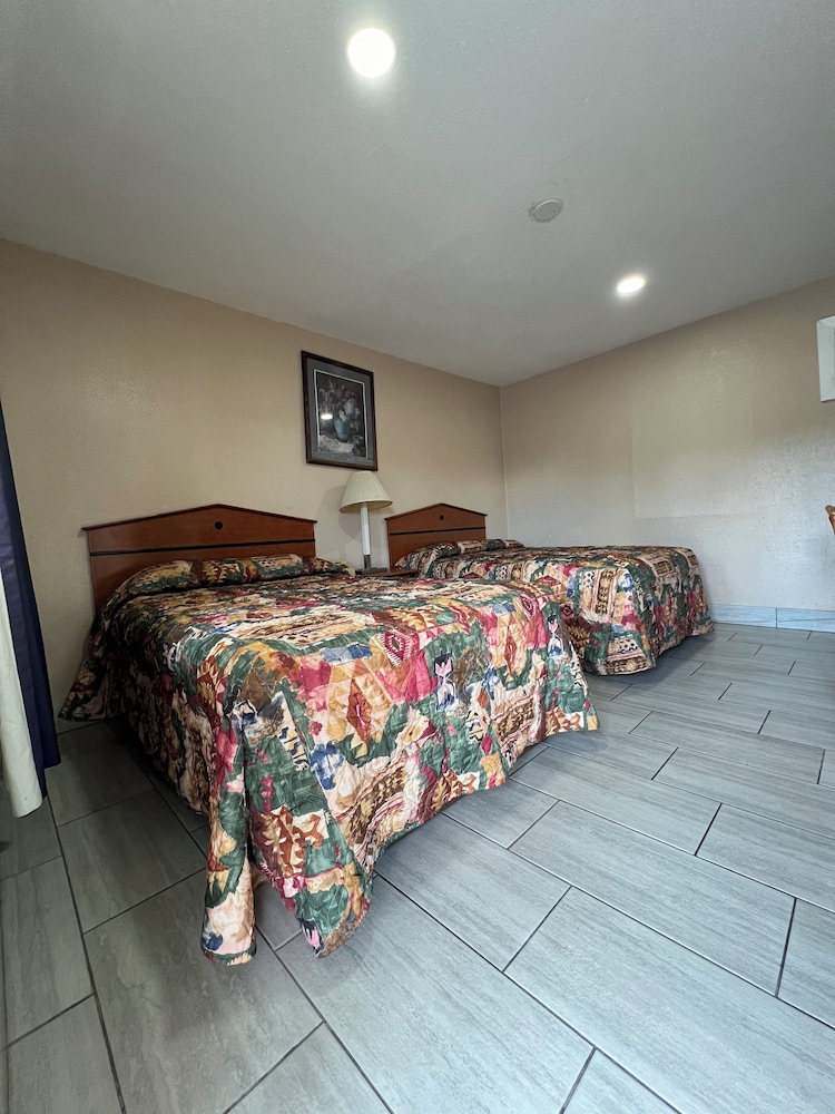 Budget Inn