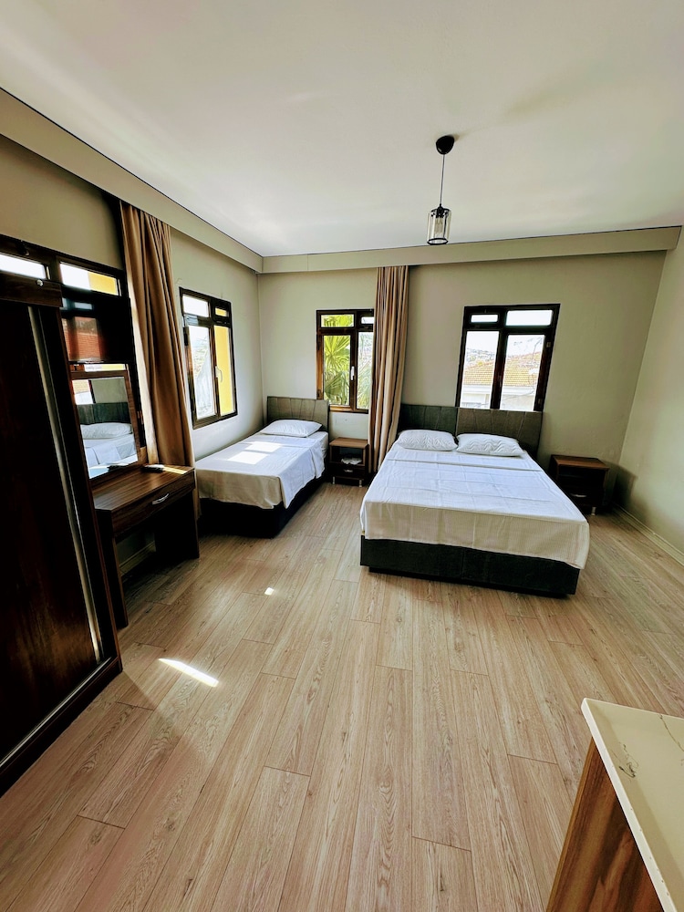 Viyana Otel