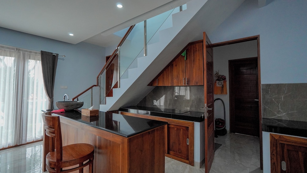 Mona Bali Guest House