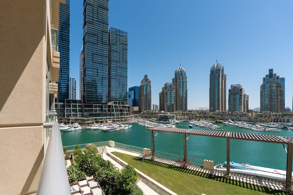 Vacay Lettings - Iris Blue